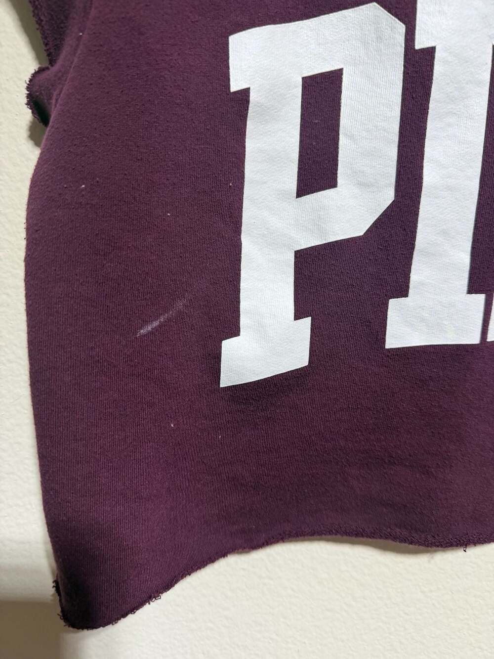 Victoria's Secret PINK Maroon Raw Edge Crop Sweatshirt Size M - Picture 2 of 4